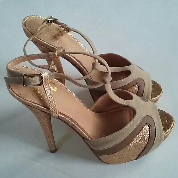 Colin Stuart Shoes - Colin Stuart Gold Glitter Heels 7.5